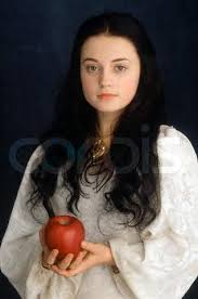 16 Costumer S Guide To Movie Costumes Image Gallery Archive Monica Keena Dark Spots On Skin Movie Costumes