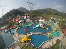 Viktory Waterpack Merupakan Wana Wisata Buatan Baru Nih Kuy Di Kabupaten Bandung Yang Tepatnya Berletak Di Jl Sadu Km 1 Sore Ciwidey Water Park Travel Blogger