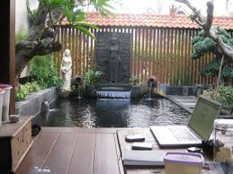 Tips Dan Contoh Bentuk Kolam Ikan Di Rumah Minimalis Kolam Ikan Kolam Renang Kolam
