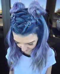 Hairstylist Glamiris Mixing Purple Hair Buns And Silver Hair Accessories Featuring Aeon Hair Rings Pretty Hairstyles Hair Styles Purple Hair