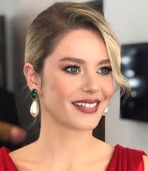 Burcu Biricik On Instagram Cicero Yarin Vizyonda Kostum Aylinyilmazofficial Kupeler Monrevebijoux 2020 Sari Sac Renkleri Sac Rengi Sac Guzelligi