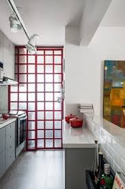 Separar Cozinha Area De Servico Lavanderia Dividir Ambientes Porta De Correr Aluminio Vidro Decorac Porta De Cozinha Cozinhas Integradas Divisoria Para Cozinha