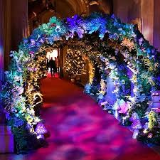 Inside Blenheim Palace Off To See Alice In The Palace On Until January 5 2020 Blenheimpalace Christmasatblenheimpalace Holiday Decor Blenheim Palace Photo