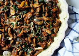 Sonntagsgericht Glutenfreie Pfifferlingsquiche Mit Krautern Rezept Rezeptideen Vegetarische Hauptgerichte Vegetarische Gerichte