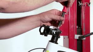 Workshop Montage Von Lenker Und Vorbau Aus Carbon Youtube