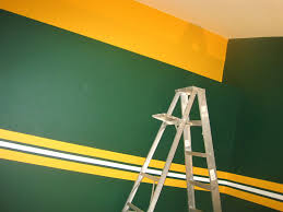 Packersroomstripesaredone008 Jpg 1 600 1 200 Pixels Green Bay Packers Bedroom Green Bay Packers Room Green Bay Packers Man Cave