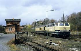 N7911 Kassel Hbf Eschwege Am 12 4 1985 War Die Kasseler 216 224 Mit Dem N7911 Unterwegs Von Kassel Hbf Nach Eschwege Und Mu Eisenbahn Bundesbahn Diesellok