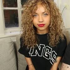 D7612fffa3fe981239c3de2b45504154 Natural Curly Hair Bangs Curly Hair Jpg 531 533 Pixels Curly Hair Styles Curly Hair Styles Naturally Curly Bangs