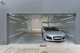 Luxus Haus In Hong Kong Kurzlich Renoviert Und Modernisiert Garagenbeleuchtung Garage Beleuchtung Garagenbau