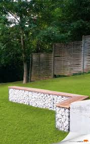 Banc En Gabion Exterieur Jardins Amenagement Jardin Jardin En Pente