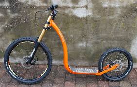 Die Legendaren Xh Roller Made In Schriese Kickbike Tretroller Dogscooter Verkauf Und Vermietung Tretroller Fahrrader Sonderanfertigungen Roller