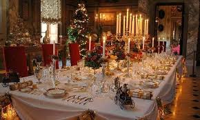 Pin By Ronald Cormier On Inredning Hemma In 2020 Christmas Luxury Christmas Table Decorations Christmas Table Settings