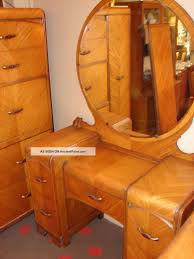 1930s Waterfall Bedroom Suite 5 Pieces Art Deco Bedroom Furniture Waterfall Bedroom Waterfall Art Deco