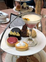 A 1920 S Gatsby Themed Afternoon Tea At Cunard House Jessi Lou Blog Afternoon Tea Gatsby Food