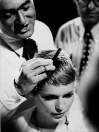 I Ve Been To Vidal Sassoon Mia Farrow In Rosemary S Baby Just A Bit Of Trivia Roman Polanski Paid Vi Mia Farrow Vidal Sassoon Hair Color Vidal Sassoon