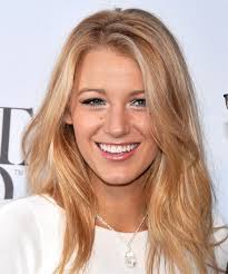 Blake Lively Long Straight Strawberry Blonde Hairstyle With Light Blonde Highlights Straight Blonde Hair Strawberry Blonde Hair Color Strawberry Blonde Hair