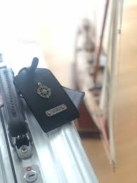 Personalisierte Kofferanhanger In 2020 Personalisierte Kofferanhanger Koffer Kunstleder