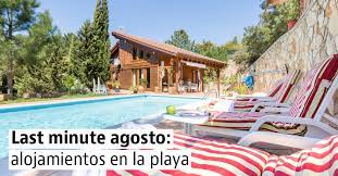 Soñamos con la próxima llegada del verano y lo hacemos con esta estupenda propuesta de casas donde la casa, que dista de la playa 500 metros, cuenta con una enorme piscina con solarium, jardín privado, zona de juegos para niños, garaje, cancha de. Casas Rurales Con Piscina Para Afrontar El Verano Idealista News