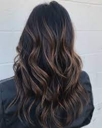 There are a lot of answers here about lemon juice or honey etc… yes those things can lighten hair, yes they come from nature, they are also inefficien. 60 Hairstyles Featuring Dark Brown Hair With Highlights