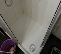 Fliesen sind der klassiker fürs badezimmer. Dusche Reinigen Frag Mutti Glasduschen Hausputz Haushaltshilfe