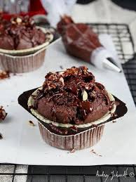Muffins Pralines Choco Et Noisettes Caramelisees Recette Dessert Muffin Chocolat Muffins
