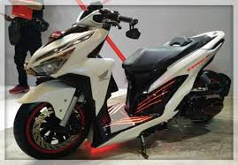Lampu sein dan spakbor bergaya sporty. 1001 Modifikasi Vario 125 Terbaru 2021 Paling Keren Otomotifo