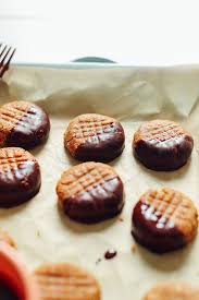3 Ingredient No Bake Peanut Butter Cookies Minimalist Baker Recipes Recipe Butter Cookies Peanut Butter Cookies Cookies Recipes Christmas