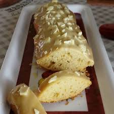 Majeaux On Instagram Moelleux Au Chocolat Blanc Glacage Et Copeaux De Chocolat Blanc Juste Trop Bon Recette De Lalignegourmande Qu Food Cheese Dairy