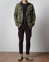 Olive Green Field Jacket Black Tee And Jeans And Taupe Desert Boots Men S Fall Winter Fashion Cool Jackets For Men Mens Spring Fashion Mens Outfits