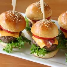 Mini Bacon Cheeseburger Sliders Recipe Recipes Net Recipe Mini Hamburgers Mini Burgers Food