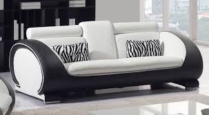 Si vous êtes en train de meubler votre salon, pensez tout d'abord à un canapé qui définira l'ambiance générale de votre séjour. Canape Cuir 3 Places Design Milano 849 00