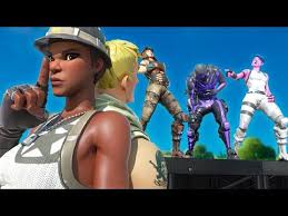 This Fortnite Fashion Show Made Fun Of My No Skin Then I Showed Them My Recon Expert They Cried Youtube Fortnite Skin Images Cry Youtube
