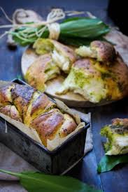 Brioche A L Ail Des Ours Et A L Huile D Olive Vegan Recette Ail Des Ours Recette Vegetarienne Facile Repas Vegan
