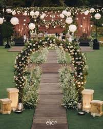 Outdoor Wedding Decoration With Lanterns Dekorasi Pernikahan Outdoor Dengan Lampion Outdoor Wedding Decorations Wedding Backdrop Design Wedding Stage Backdrop