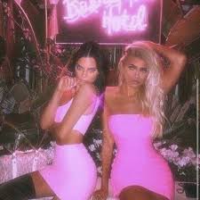 80s Inspired Outfit Roblox Characters Games Houses Gifts Party Ideas Roblox About You Searching For Roblox About You Searc Pembe Simler Kizlar Indie Tarzi