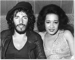 It's a sad day for music and a sad day for me, ronnie wrote on. Ronnie Spector Happy 70th Birthday To Bruce Springsteen Facebook