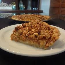Apple Pie With Crunchy Crumble Lucky Leaf Recipe Apple Recipes Apple Crisp Pie Easy Apple Pie