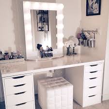 Pin By Thalia Ayoub On Vanity Home Decor Glam Room Beauty Room