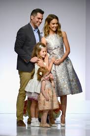 Jessica alba has spoken out about how she used to feel insecure about her body, saying that now she gives zero f**ks what other people think of her. Jessica Alba S Kids Exploded Her Body And She S Cool With It