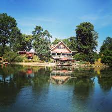 Le Chalet Des Iles Chalet Ile De France Bois De Boulogne