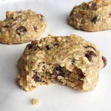 Biscuits Moelleux Au Yaourt Grec Aux Noix Et Au Chocolat Les Cuilleres En Bois Foodsanddess En 2020 Biscuits Moelleux Biscuits Dietetiques Recette Flocons D Avoine