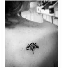 Epingle Par Natalia Menacho Sur Tatoo Petit Tatouage Nature Tatouage Palmier Tatouage