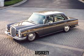 Rod Custom Show Less Is More Edward Anderson S Mercedes 280se Benz Mercedes Benz Cars Mercedes