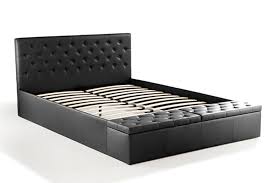 Les coffres de rangement à petits prix proposés par id market vous offrent une capacité de stockage idéale. Lit Avec Banc Coffre Douglas Noir L 168 X H 97 X P 246