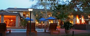 Vous avez 2 manières de vous rendre de parc national kruger à knysna. Numbi Hotel Kruger National Park Accommodation