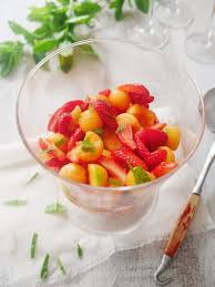 Salade De Melon Et Fraises A La Menthe Blog De Cuisine Creative Recettes Popotte De Manue Salade Melon Recettes De Cuisine Recette Salade De Fruits