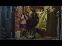 #tvn #수목드라마 #여신강림 외모 콤플렉스를 가지고 있다가 '화장'을 통해 여신이 된 주경과 남모를 상처를 간직한 수호가 만나 서로의 비밀을 공유하며 성장하는 자존감 회복 로맨틱 코미디 매주 수목 밤 10시 30분 tvn 방송. Kevc6twsmhvpxm