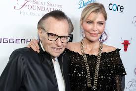 While the talk show host battled the virus in the hospital, his estranged wife, shawn, and two sons, chance. Who Are All Of Larry King S 7 Ex Wives His Latest Divorce Was In 2019