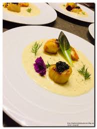 Gambas Et Noix De Saint Jacques Sauce Champagne Citron Caviar Et Caviar Les Plaisirs De La Bouche Plat Gastronomique Entree Gastronomique Recettes De Cuisine
