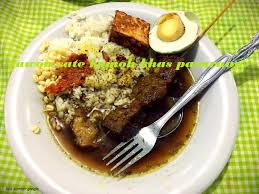 Nasi campur (indonesian for 'mixed rice'), also known as nasi rames in java, refers to an indonesian dish of a scoop of nasi putih (white rice) accompanied by small portions of a number of other dishes. Rawon Sate Komoh Khas Pasuruan Cara Membuat Rawon Sate Komoh Khas Pasuruan Resep Sate Komoh Khas Pasuruan Kumpulan Tutorial Memasak Terlengkap Pusatnya Tutorial Memasak Terupdate Tutorial Top Banget
